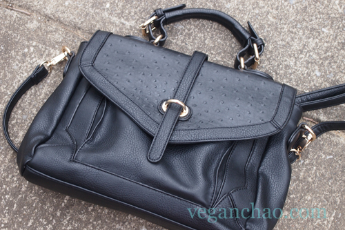The essential bag from my fave brand of vegan totes, Urban Expressions.